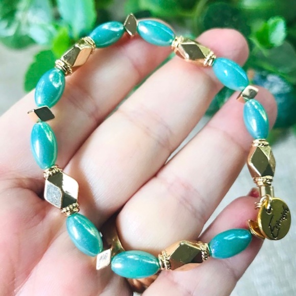 ERIMISH BRACELETS ⭐️ New SEA-MIST GOLD PYRAMID STUDDED LEATHER 4 PC STACK NWT - Picture 14 of 15